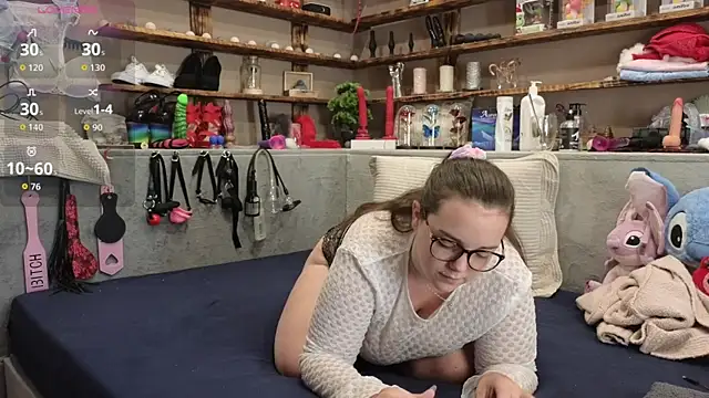 Snapshot of Kimberly-Caprice chatting on October 19, 6:03 am Kimberly-Caprice online show from October 19, 6:03 am