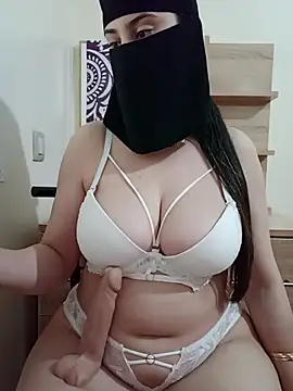 Snapshot of Arabic-Rose chatting on October 31, 11:11 am Arabic-Rose online show from October 31, 11:11 am