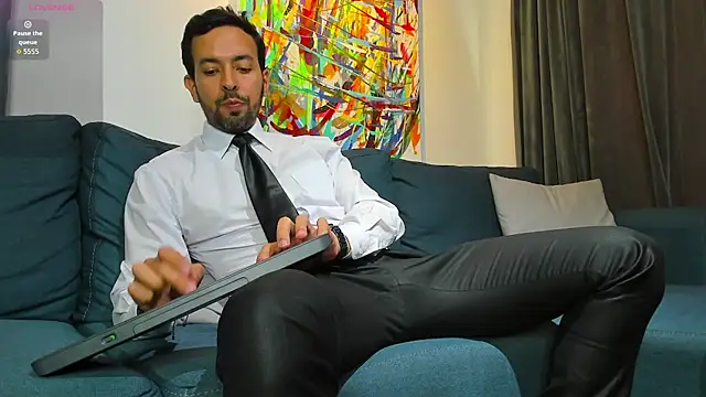 tommy raym0ndg online show from October 14, 7:47 pm