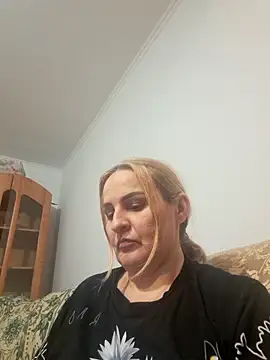 Snapshot of Malichkaanna30 chatting on February 6, 5:38 pm Malichkaanna30 online show from February 6, 5:38 pm