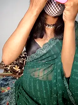 Snapshot of Raat_ki_rani_ chatting on February 8, 1:11 am Raat ki rani online show from February 8, 1:11 am
