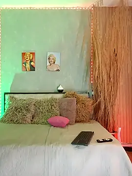 Snapshot of nahiarapalmer19 chatting on February 1, 5:44 pm nahiarapalmer19 online show from February 1, 5:44 pm