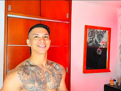 Aaron Toy online show from January 6, 8:45 pm