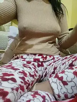 jihane-44 online show from January 4, 7:02 pm