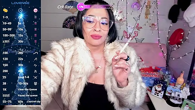 Snapshot of mirandaa_spark chatting on December 4, 8:45 am mirandaa spark online show from December 4, 8:45 am