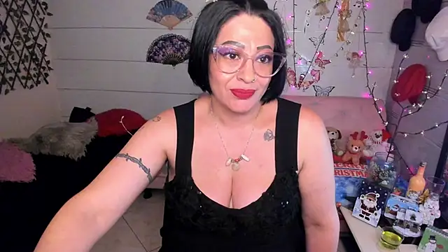 Snapshot of mirandaa_spark chatting on December 7, 8:55 am mirandaa spark online show from December 7, 8:55 am