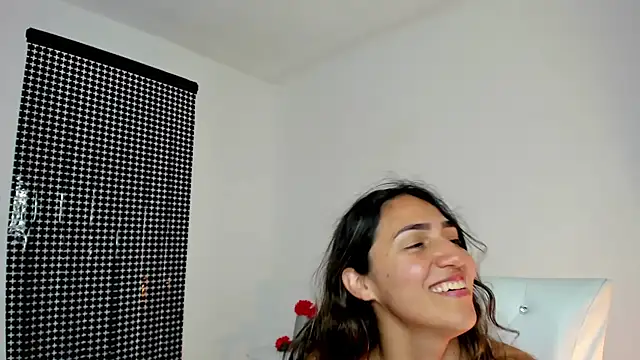 Snapshot of misshiccups chatting on March 2, 4:50 am misshiccups online show from March 2, 4:50 am