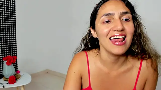 Snapshot of misshiccups chatting on March 14, 3:15 am misshiccups online show from March 14, 3:15 am