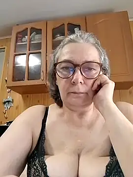 IrinaSweet54 online show from July 1, 9:00 am