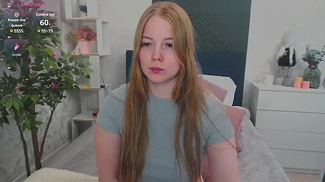 Snapshot of JennyyHot chatting on December 27, 12:34 pm JennyyHot online show from December 27, 12:34 pm