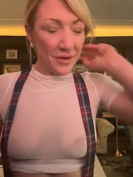 camdanz777 online show from September 26, 5:06 pm