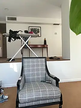 Snapshot of camdanz777 chatting on October 28, 7:49 pm camdanz777 online show from October 28, 7:49 pm