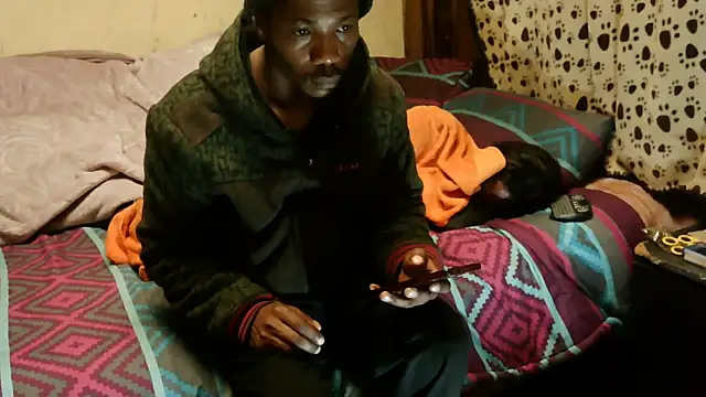 Snapshot of RGTM75 chatting on December 19, 10:06 pm RGTM75 online show from December 19, 10:06 pm