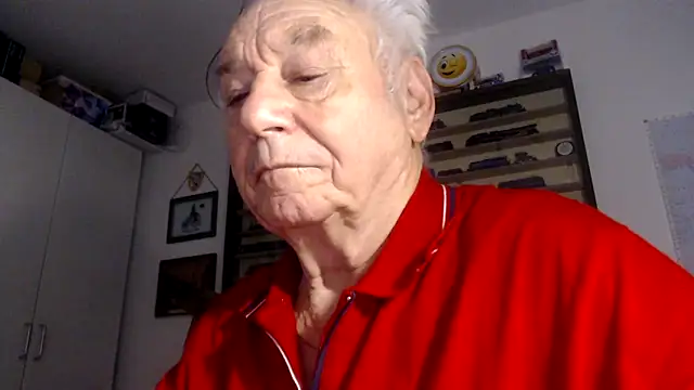 Snapshot of utilisasinus chatting on November 1, 10:56 pm utilisasinus online show from November 1, 10:56 pm