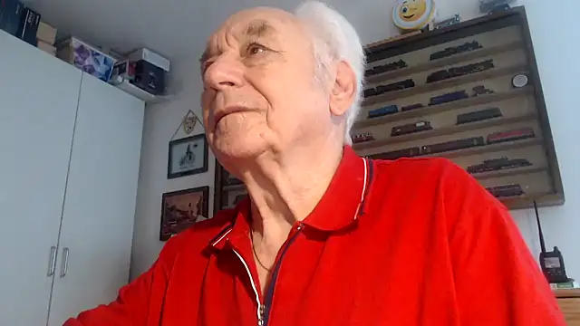 Snapshot of utilisasinus chatting on November 2, 11:45 am utilisasinus online show from November 2, 11:45 am