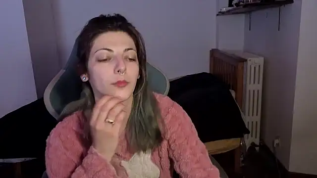 Snapshot of Nixxy_naughty chatting on February 9, 10:14 pm Nixxy naughty online show from February 9, 10:14 pm