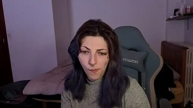 Snapshot of Nixxy_naughty chatting on February 12, 10:27 pm Nixxy naughty online show from February 12, 10:27 pm