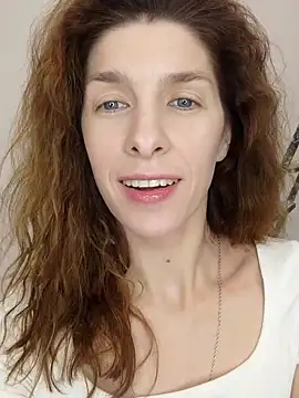 YourSuperModel online show from November 5, 2:50 pm