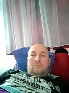 Snapshot of intx800 chatting on February 14, 2:58 pm intx800 online show from February 14, 2:58 pm