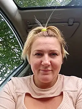 Snapshot of -Schweppes- chatting on October 3, 10:34 am -Schweppes- online show from October 3, 10:34 am