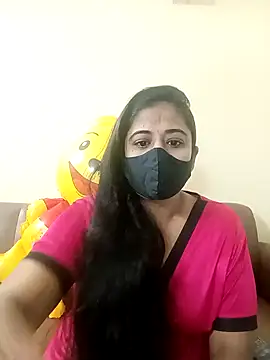 DIZZLING DIVA online show from December 30, 11:15 am