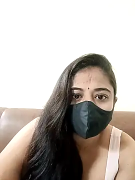 DIZZLING DIVA online show from January 4, 7:55 pm