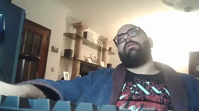 Snapshot of manokiitoo chatting on March 31, 9:15 pm manokiitoo online show from March 31, 9:15 pm