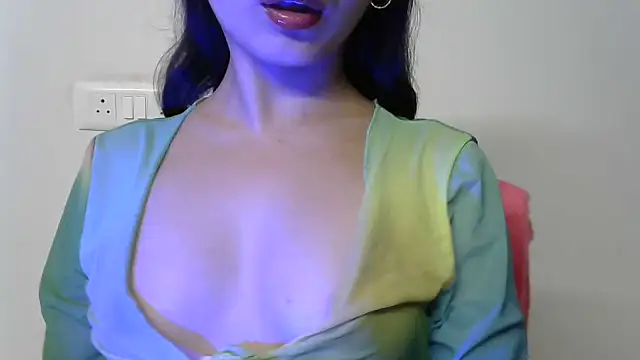 amrita2210 online show from October 4, 5:44 pm