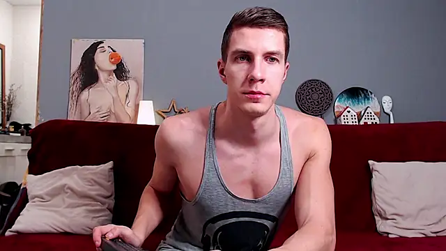 Snapshot of Chris_Brien chatting on December 3, 2:03 am Chris Brien online show from December 3, 2:03 am