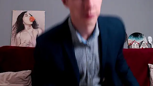 Snapshot of Chris_Brien chatting on December 4, 2:20 am Chris Brien online show from December 4, 2:20 am