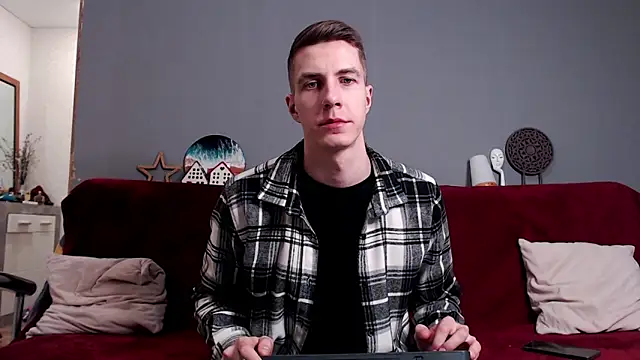 Snapshot of Chris_Brien chatting on December 7, 5:42 pm Chris Brien online show from December 7, 5:42 pm