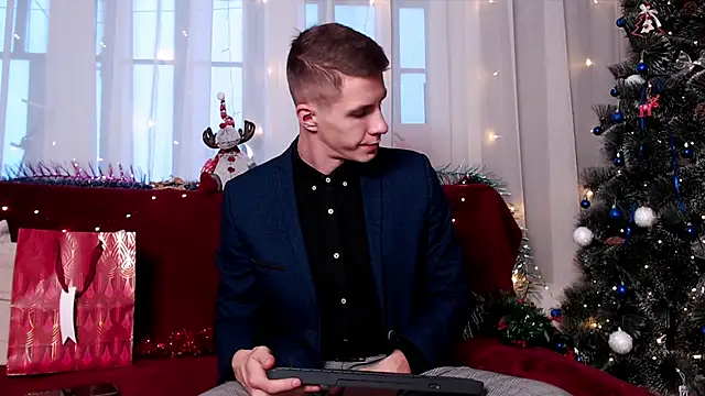 Snapshot of Chris_Brien chatting on December 28, 4:41 am Chris Brien online show from December 28, 4:41 am
