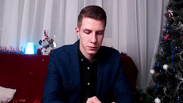 Snapshot of Chris_Brien chatting on January 11, 12:01 am Chris Brien online show from January 11, 12:01 am