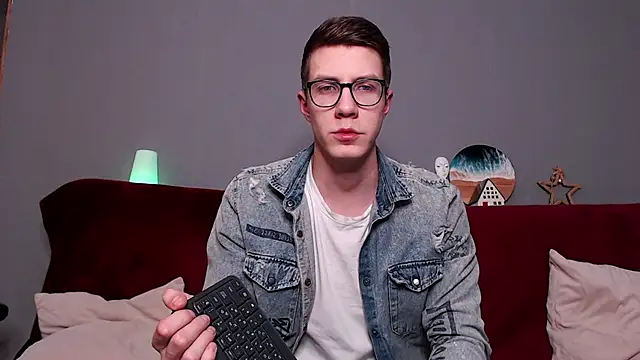 Snapshot of Chris_Brien chatting on February 24, 9:41 pm Chris Brien online show from February 24, 9:41 pm