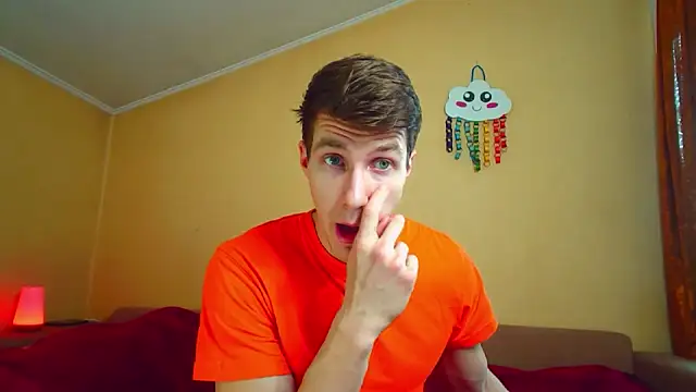 Snapshot of Chris_Brien chatting on April 22, 8:50 am Chris Brien online show from April 22, 8:50 am