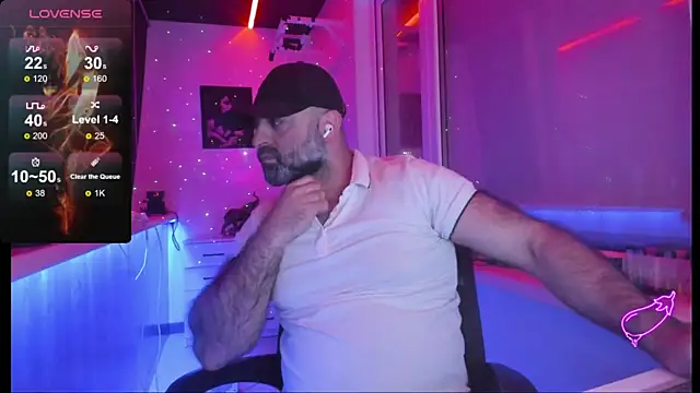 MAGABEAR077 online show from December 16, 3:28 pm