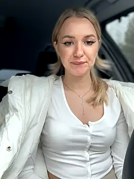 Devill Angel  online show from November 17, 9:26 am