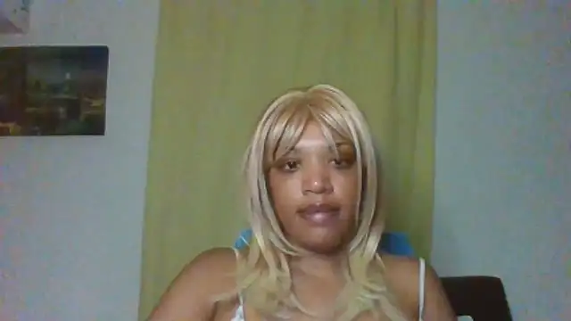 Snapshot of thekelliecapri chatting on May 23, 8:51 am thekelliecapri online show from May 23, 8:51 am