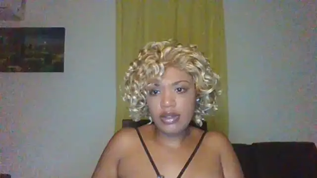 Snapshot of thekelliecapri chatting on June 28, 7:58 am thekelliecapri online show from June 28, 7:58 am