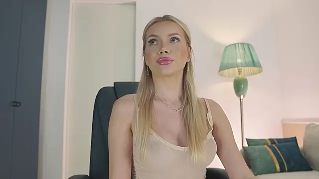 Yvonna One online show from August 1, 12:37 pm