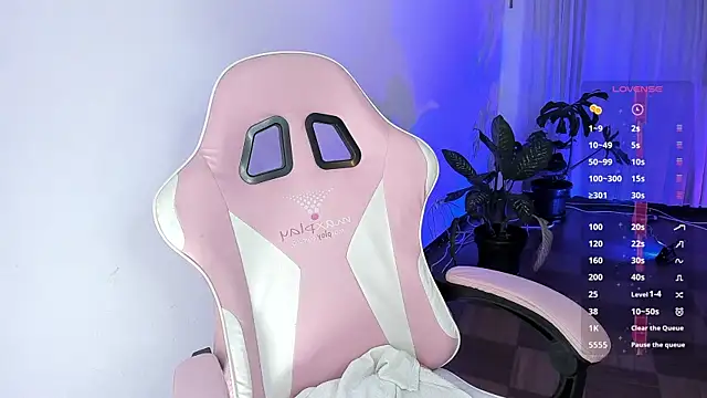 Kendall Bunnyy online show from March 26, 11:21 pm