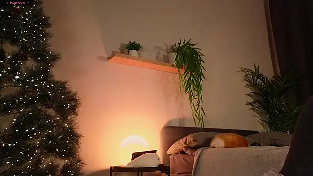Snapshot of Call_Yes chatting on December 21, 12:53 am Call Yes online show from December 21, 12:53 am