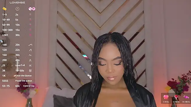 Snapshot of Lola_King chatting on July 21, 4:04 am Lola King online show from July 21, 4:04 am
