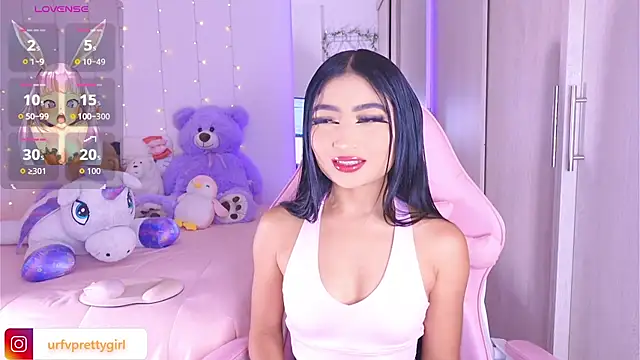 Snapshot of urfavprettygirl chatting on May 2, 6:29 am urfavprettygirl online show from May 2, 6:29 am
