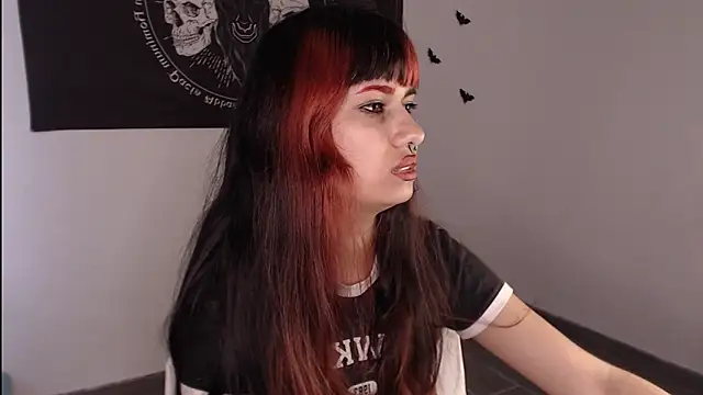 Snapshot of Little-Lucifer chatting on January 31, 10:10 pm Little-Lucifer online show from January 31, 10:10 pm