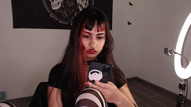 Snapshot of Little-Lucifer chatting on February 8, 2:47 am Little-Lucifer online show from February 8, 2:47 am