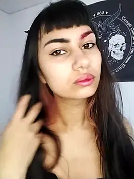 Snapshot of Little-Lucifer chatting on October 25, 3:40 pm Little-Lucifer online show from October 25, 3:40 pm