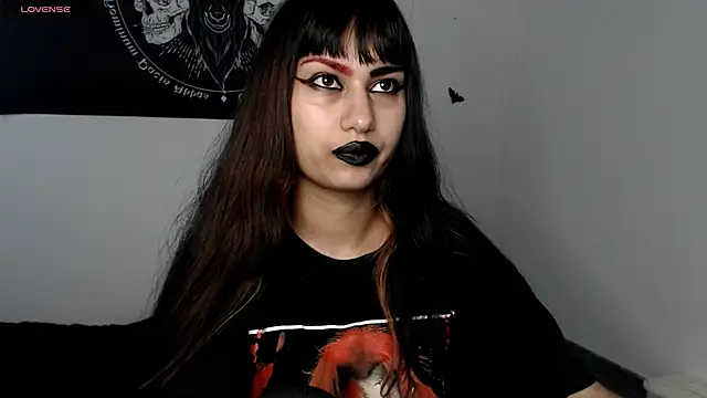 Snapshot of Little-Lucifer chatting on November 29, 9:07 pm Little-Lucifer online show from November 29, 9:07 pm