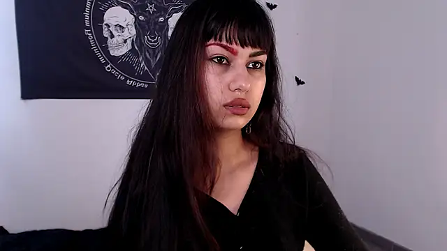 Snapshot of Little-Lucifer chatting on December 4, 5:32 pm Little-Lucifer online show from December 4, 5:32 pm