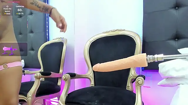 Snapshot of SaraDreamss chatting on March 1, 3:21 am SaraDreamss online show from March 1, 3:21 am